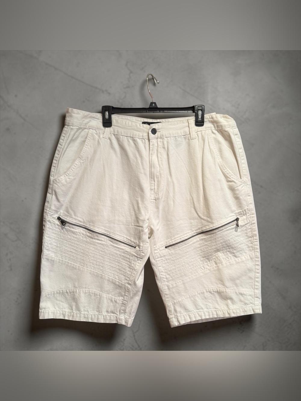 Akademiks Mens White Moto Shorts Biker Ribbed Zipper Pockets Twill Size 40
